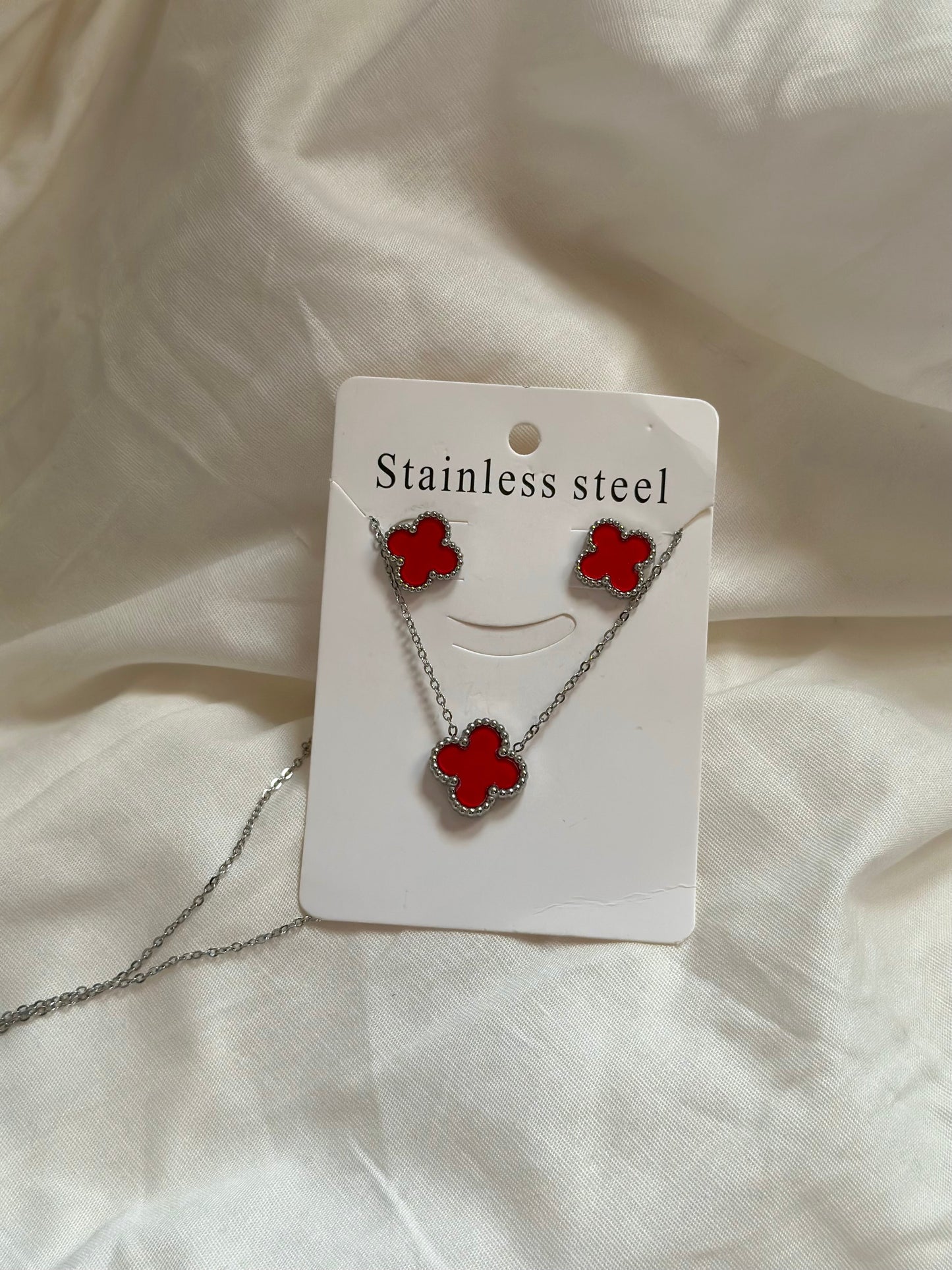 Red silver Vancleef Set