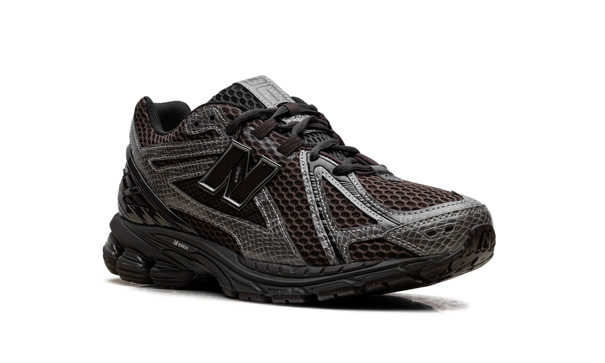 1906 "Thunder Brown / Black" U19062NQ