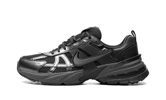 V2K Run "Black Dark Smoke Grey" HJ4497 001