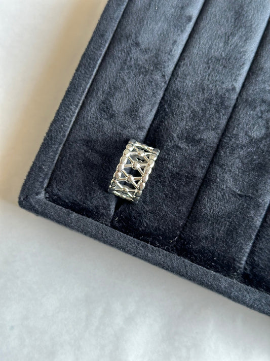 Snurrad Silver Ring