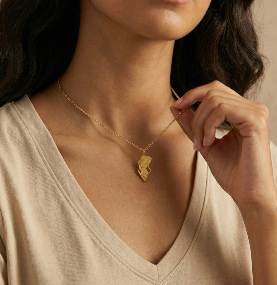 Nefrtiti Golden Necklace