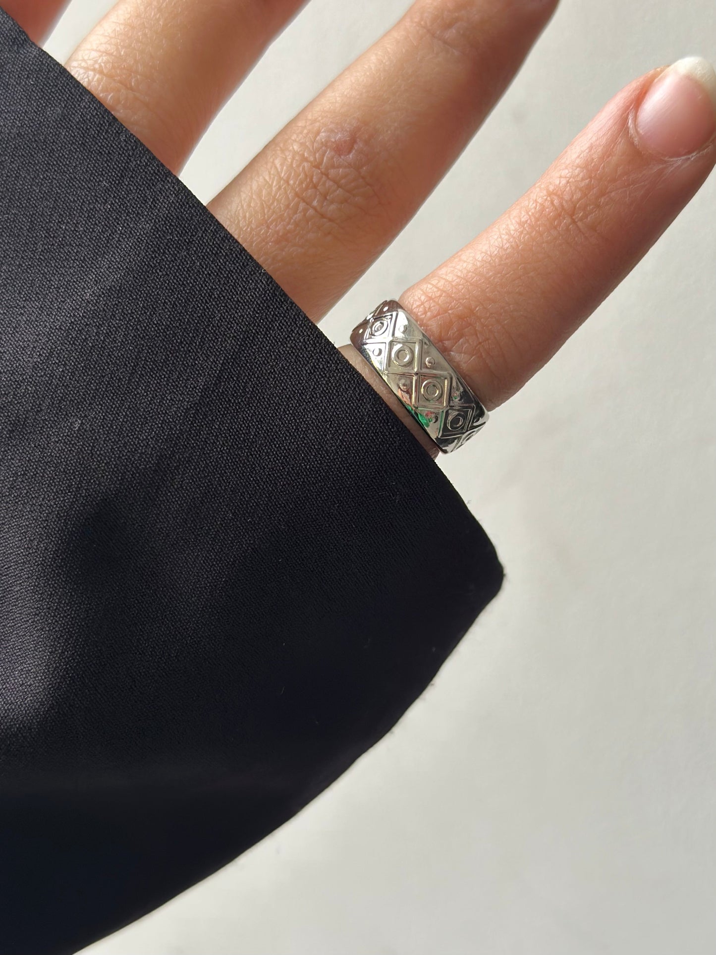 Amilia Silver Ring