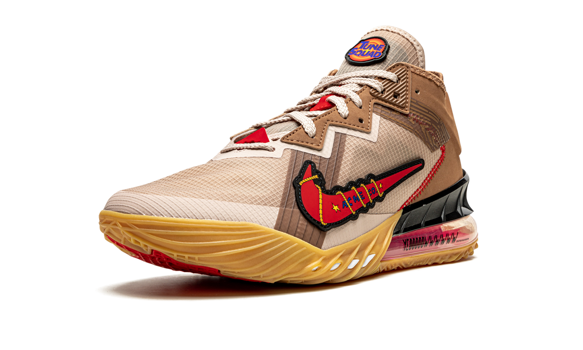 LeBron 18 Low "Wile E. Coyote vs Roadrunner" CV7562 401