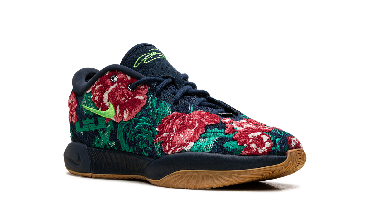 LeBron 21 "Grandma's Couch" FV7276 400